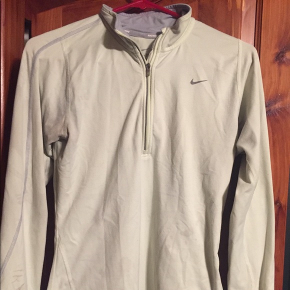 Clothes - Picture 3 of 8